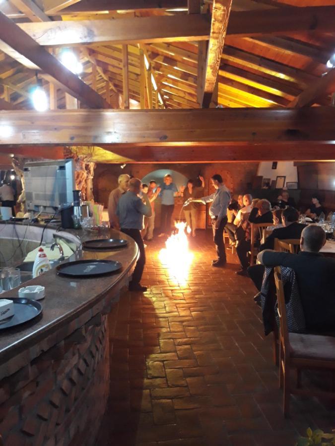 Hotel Pasarela Berat Zewnętrze zdjęcie