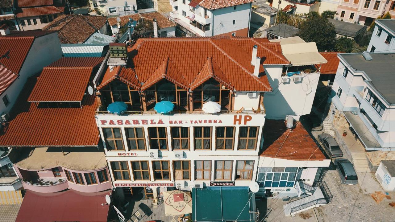 Hotel Pasarela Berat Zewnętrze zdjęcie