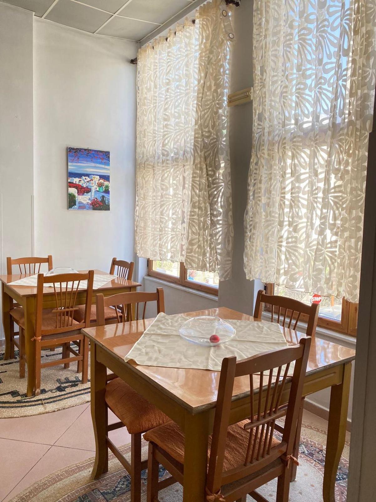Hotel Pasarela Berat Zewnętrze zdjęcie
